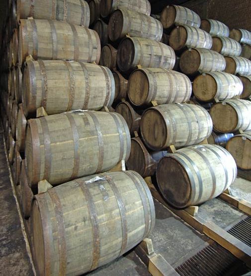 USED OAK BARRELS